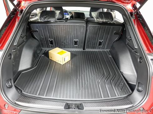 New 2026 Chevrolet Equinox EV LT image 17