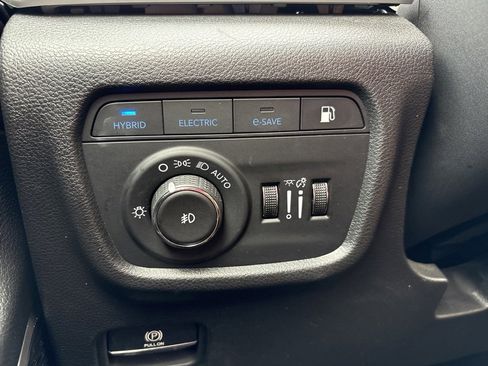 Used 2024 Jeep Grand Cherokee Limited 4xe image 26