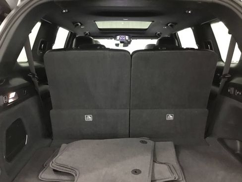 Used 2023 Jeep Grand Cherokee L Overland AWD/4WD image 17