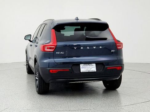 New 2026 Volvo XC40 B5 Core w/ Climate Package image 6