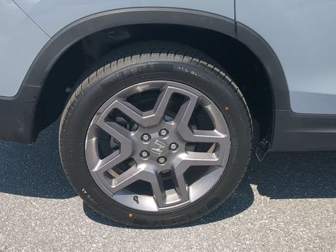 Used 2023 Honda Passport EX-L image 11