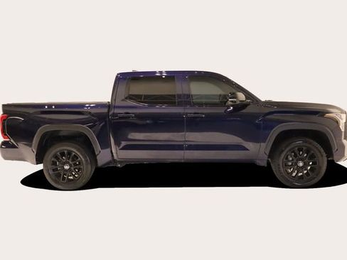Used 2025 Toyota Tundra Limited AWD/4WD image 4