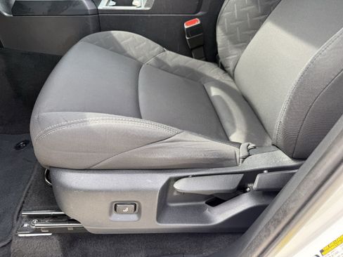 Used 2024 Toyota Tacoma SR5 image 29