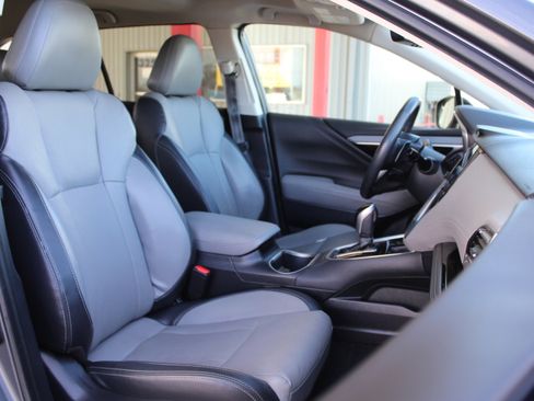 Used 2020 Subaru Outback Limited image 13