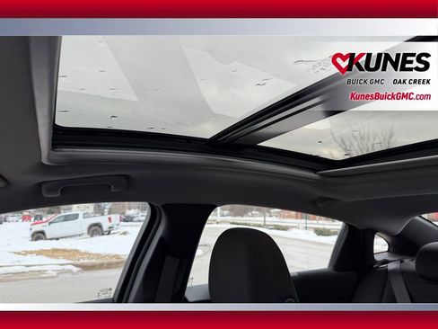 Used 2024 Chevrolet Malibu LT image 21