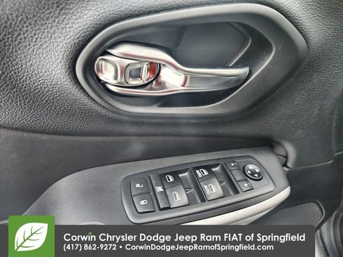 Certified 2018 Jeep Cherokee Latitude Plus image 20