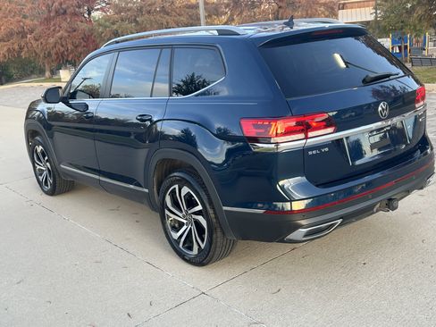 Certified 2022 Volkswagen Atlas SEL image 8