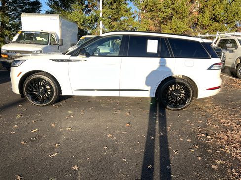 Used 2025 Lincoln Aviator Reserve w/ Equipment Group 201A image 7