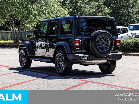Used 2024 Jeep Wrangler Unlimited Sport AWD/4WD image 8