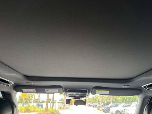 Certified 2024 Land Rover Range Rover Sport Dynamic SE AWD/4WD image 19