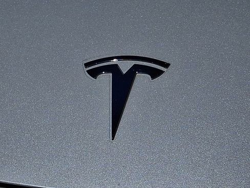 Used 2020 Tesla Model Y Long Range image 35