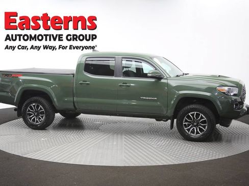 Used 2022 Toyota Tacoma TRD Sport AWD/4WD image 45