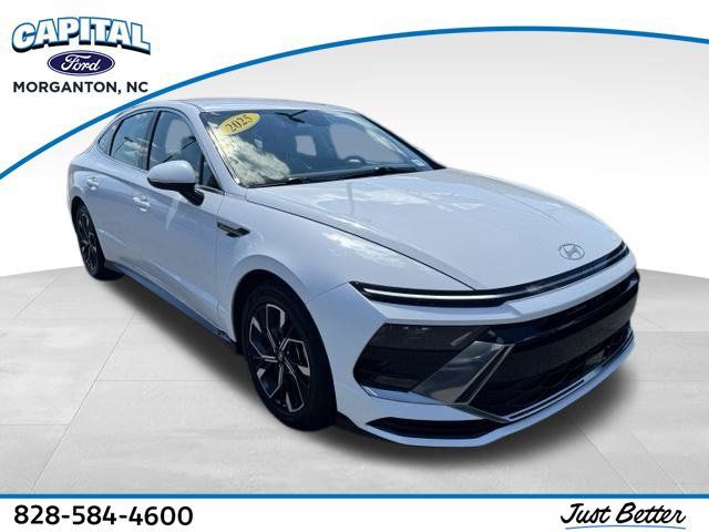 Used 2025 Hyundai Sonata SEL FWD image 1