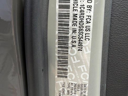 Used 2025 Dodge Durango GT image 33