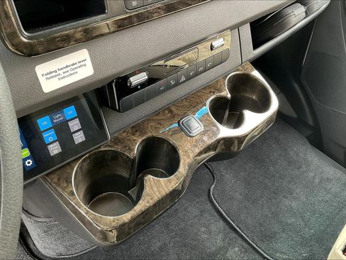 Used 2022 Mercedes-Benz Sprinter 2500 image 17