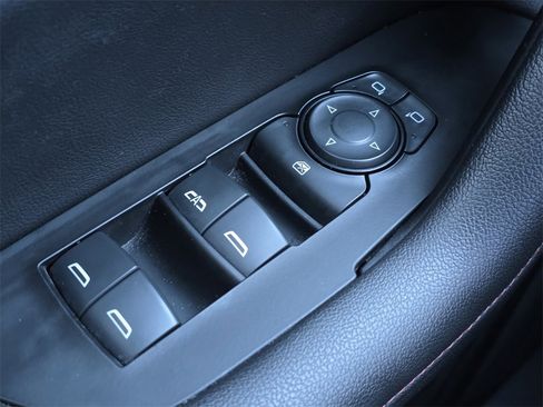 Used 2022 Chevrolet Blazer RS w/ Driver Confidence II Package image 28