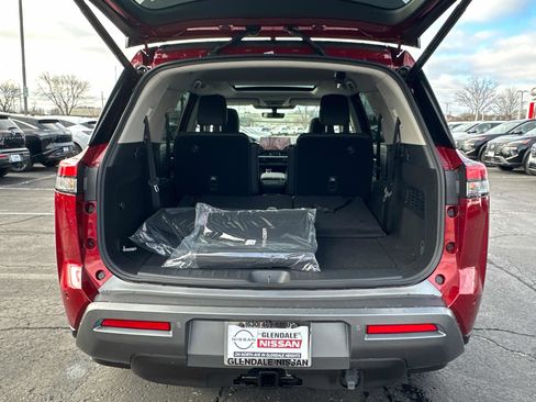 New 2026 Nissan Pathfinder SL AWD/4WD image 15