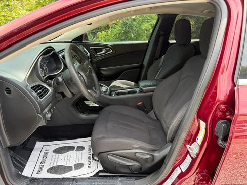 Used 2015 Chrysler 200 Limited FWD image 15