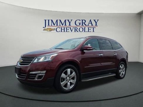 Used 2017 Chevrolet Traverse Premier FWD image 1