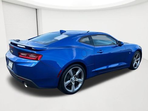 Used 2018 Chevrolet Camaro SS RWD image 5