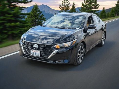 Used 2024 Nissan Sentra SV w/ SV Premium Package image 4