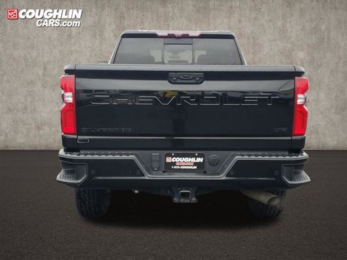 Used 2021 Chevrolet Silverado 2500 LTZ w/ LTZ Plus Package image 5