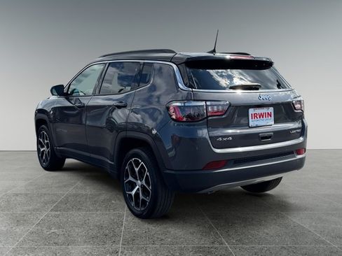 Used 2024 Jeep Compass Limited AWD/4WD image 3