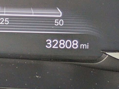 Used 2025 Genesis GV70 2.5T AWD/4WD image 30