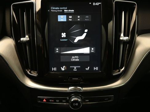 Used 2019 Volvo XC60 T6 Momentum w/ Multimedia Package image 26