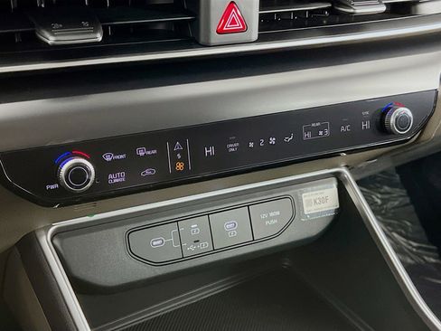 New 2026 Kia Carnival LXS FWD image 11
