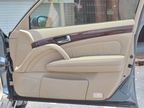 Used 2005 INFINITI Q45 w/ (P01) Premium Pkg image 39