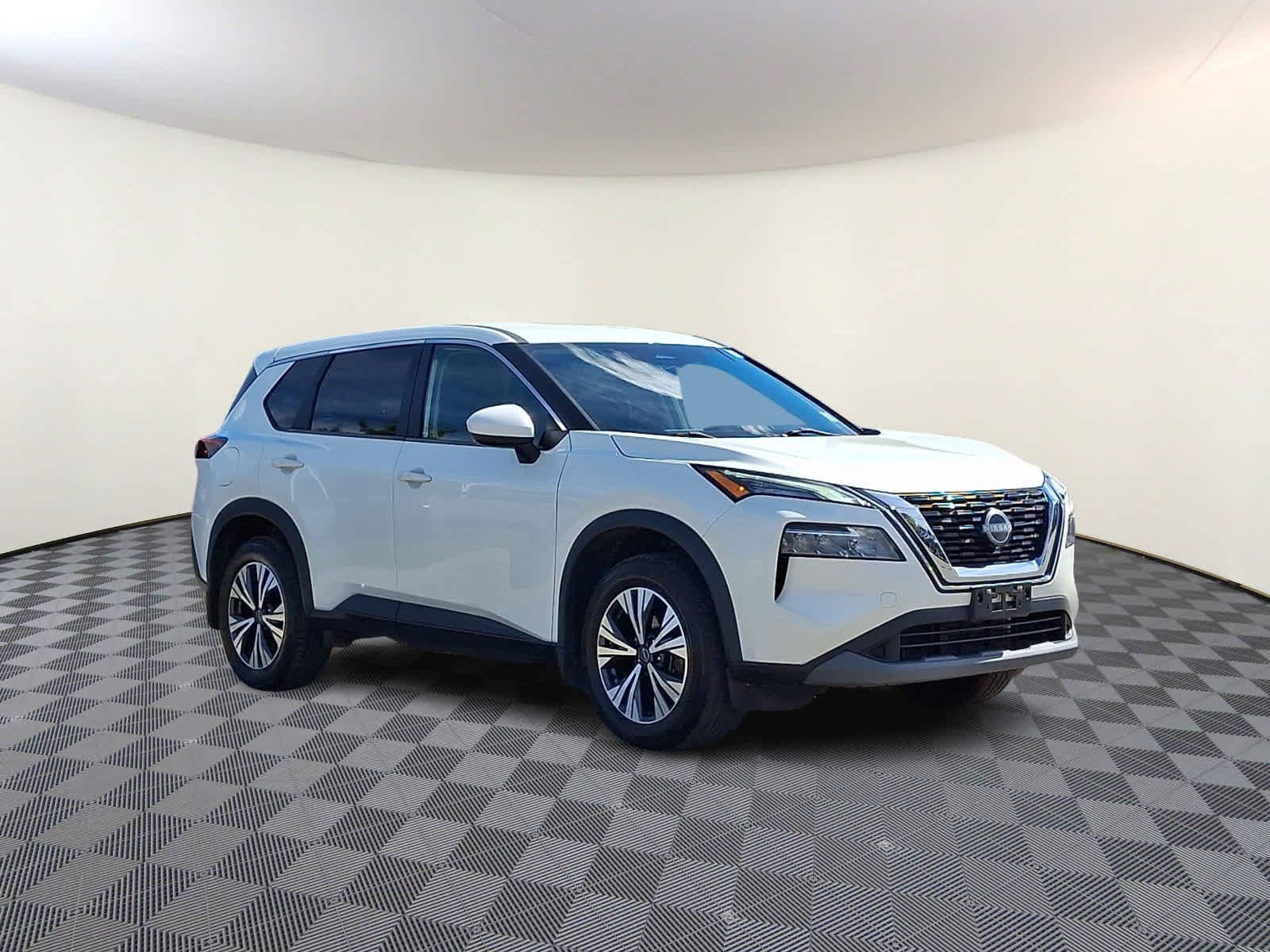 Used 2023 Nissan Rogue SV AWD/4WD image 4