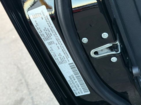 Used 2023 RAM 2500 Limited image 38