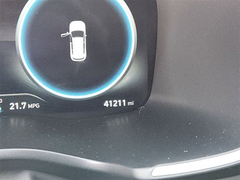 Used 2021 Hyundai Santa Fe Limited w/ Cargo Package image 32