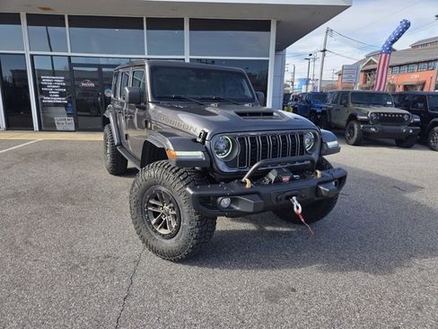 Used 2025 Jeep Wrangler Unlimited Rubicon 392 image 9