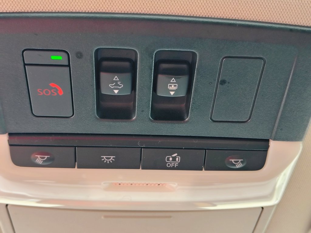 Used 2024 Nissan Pathfinder Platinum AWD/4WD image 33
