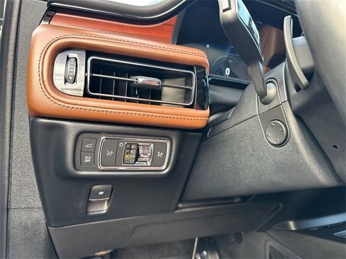 Used 2022 Lincoln Nautilus Reserve w/ Equipment Group 201A image 34