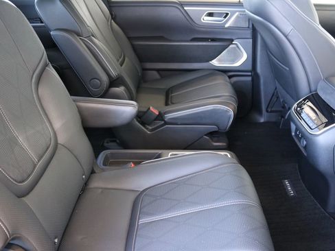 Certified 2025 INFINITI QX80 Sensory image 34