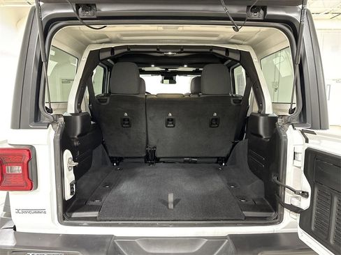 Used 2024 Jeep Wrangler Unlimited Rubicon image 23