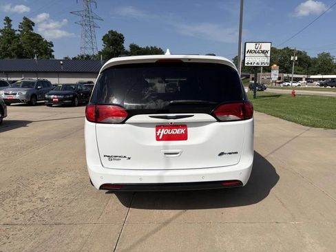 Used 2019 Chrysler Pacifica Touring-L w/ S Appearance Package FWD image 7