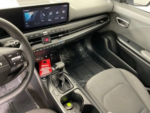 Used 2025 Kia K4 FWD image 21