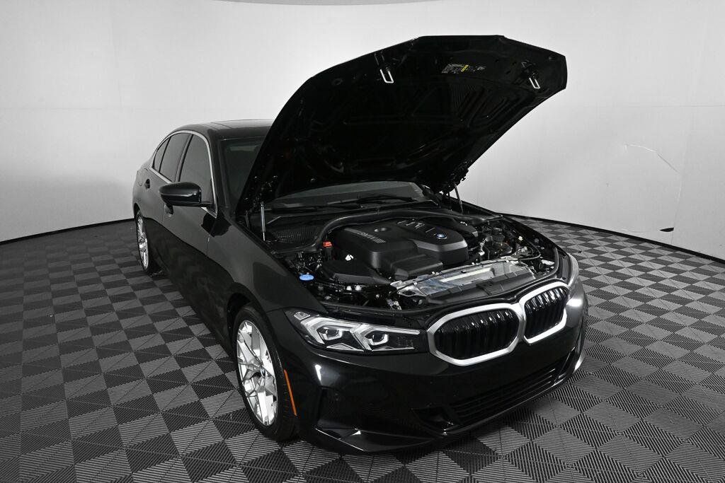Used 2025 BMW 330i Sedan w/ Convenience Package RWD image 25