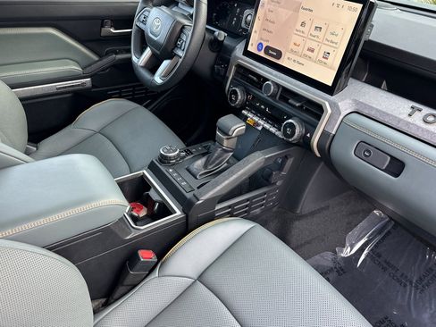 Certified 2024 Toyota Tacoma Trailhunter image 19