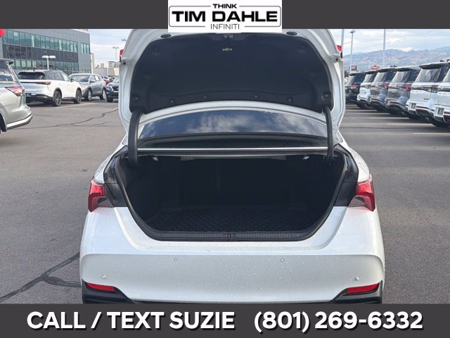 Used 2021 Toyota Avalon Limited w/ Advanced Safety Package FWD image 10