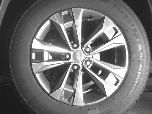 Used 2025 Chevrolet Equinox LT image 14