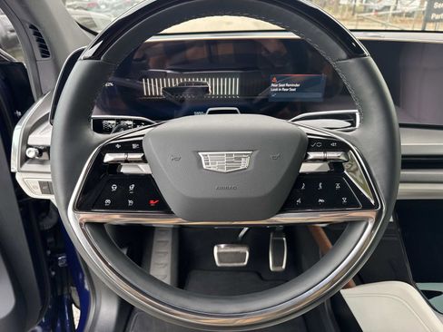 New 2026 Cadillac Vistiq Sport AWD/4WD image 27