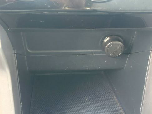 Used 2016 Subaru Forester 2.5i Premium w/ All-Weather Package image 23