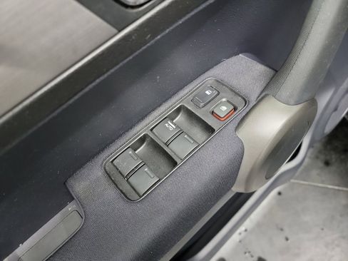 Used 2010 Honda CR-V LX image 17