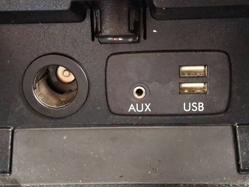 Used 2017 Subaru Outback 2.5i Premium image 24