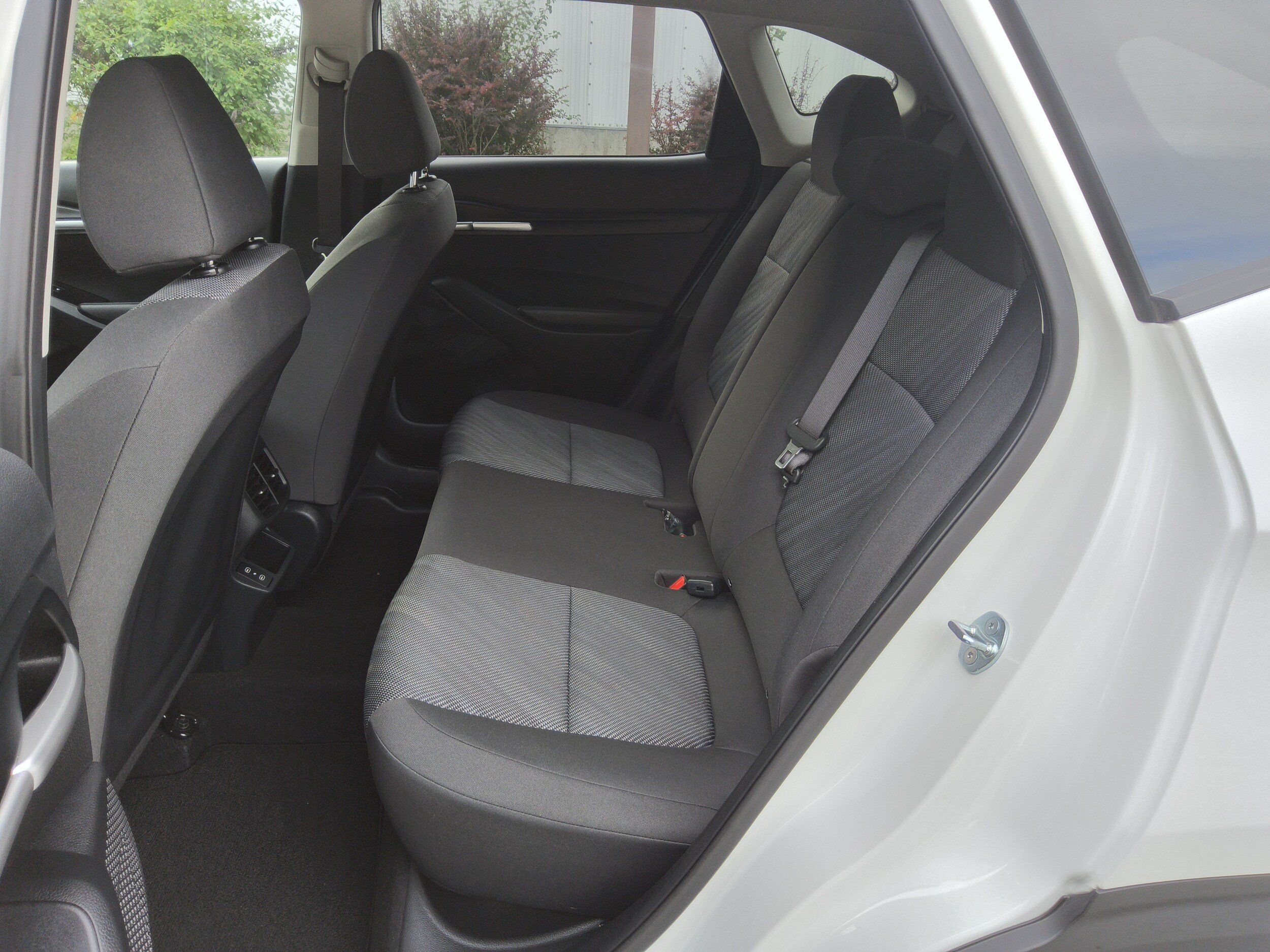 Used 2025 Kia Seltos LX AWD/4WD image 12